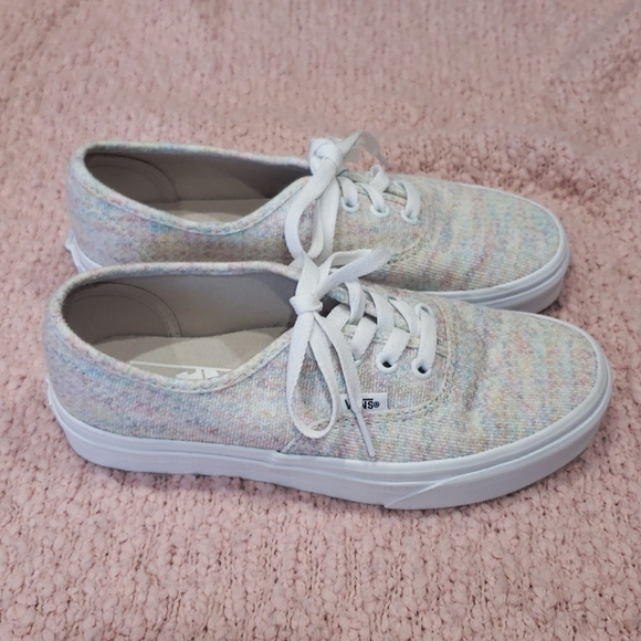 Vans Shoes - FINAL DAY Vans Sz W6 M4.5 sneakers